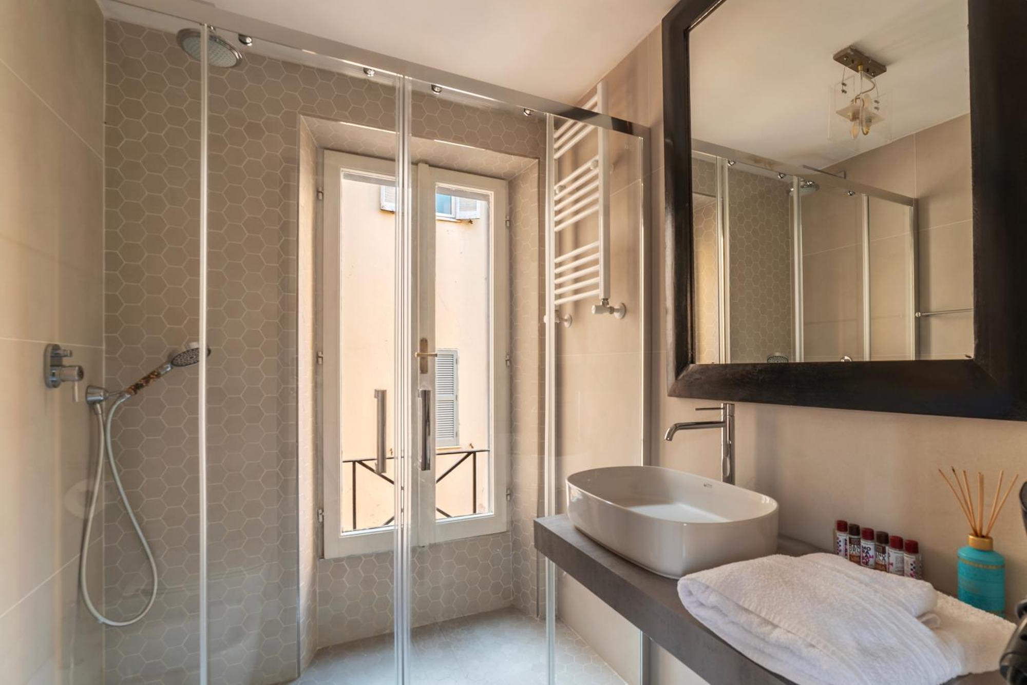Via Del Pie Di Marmo Private Apartment Рим Екстер'єр фото