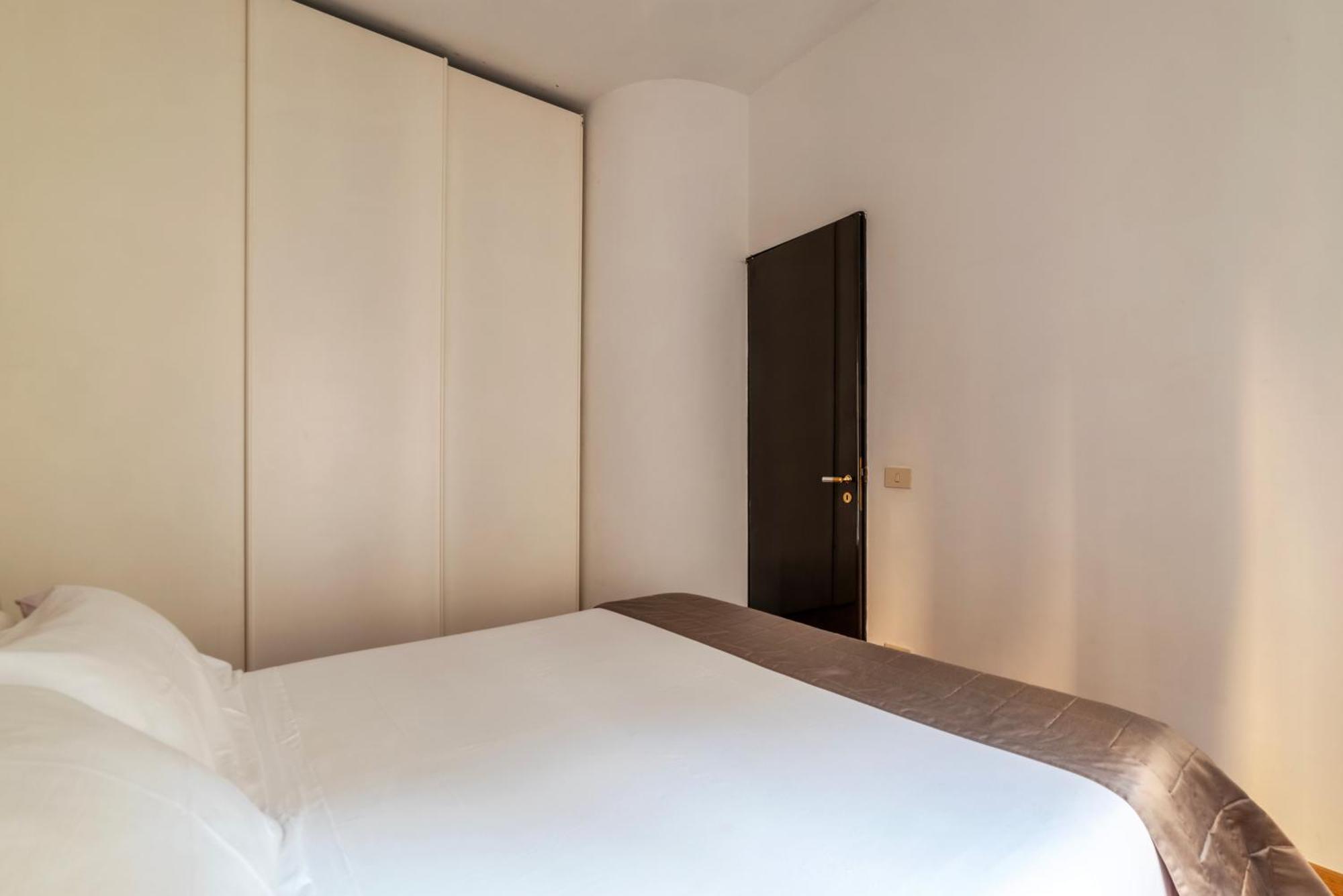 Via Del Pie Di Marmo Private Apartment Рим Екстер'єр фото